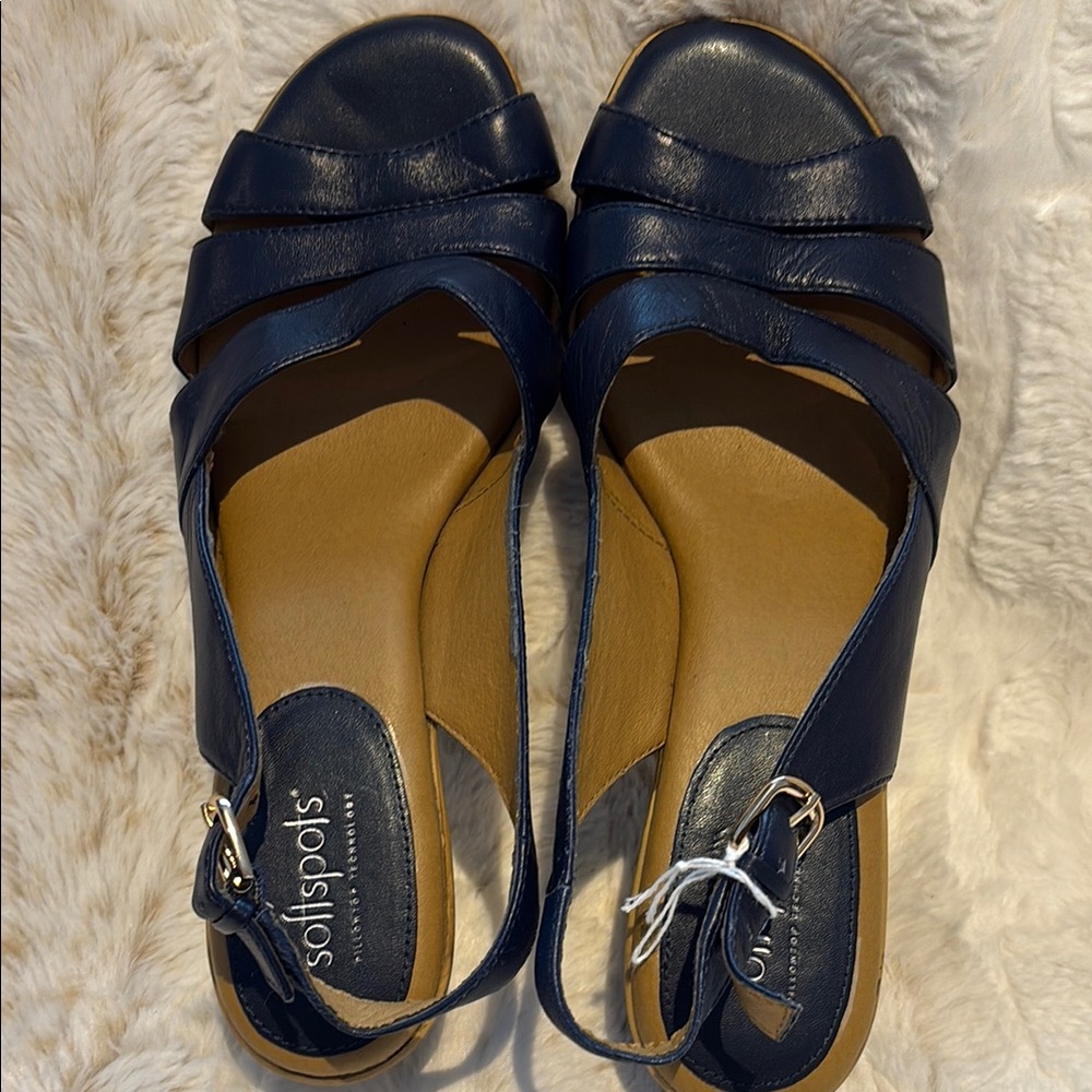 Softspots Tan and Blue Leather Heels